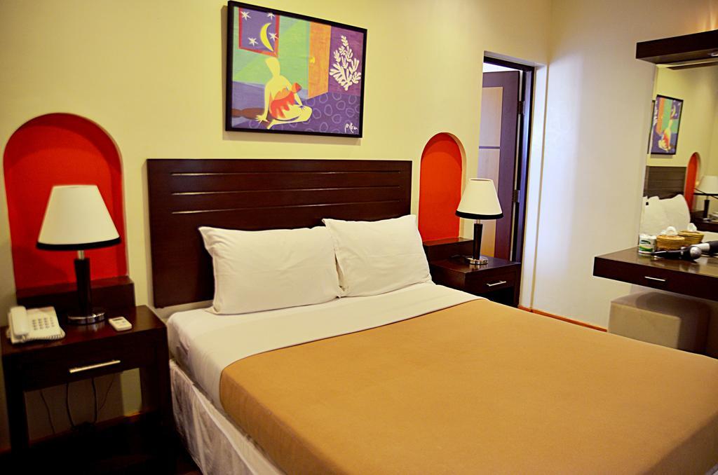 Thunderbird Resorts - Poro Point San Fernando City  Esterno foto