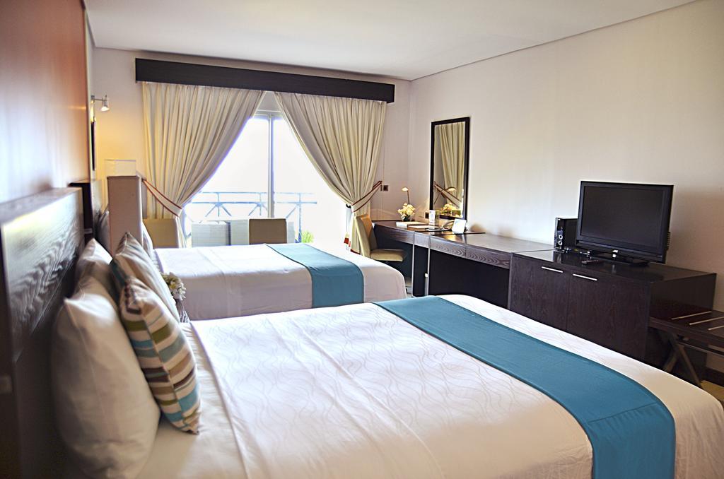 Thunderbird Resorts - Poro Point San Fernando City  Esterno foto